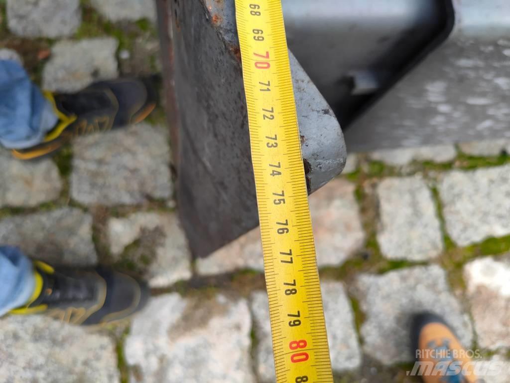 MEKA Hydraulic legs Overige tweedehands voorzetapparatuur en componenten