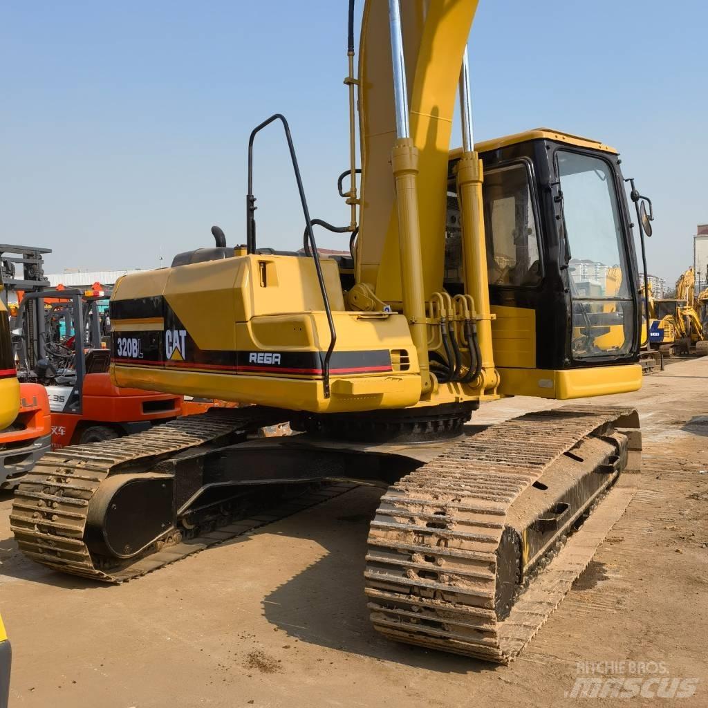 CAT 320 B L Rupsgraafmachines