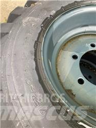 Hyundai R55W-9 Banden, wielen en velgen
