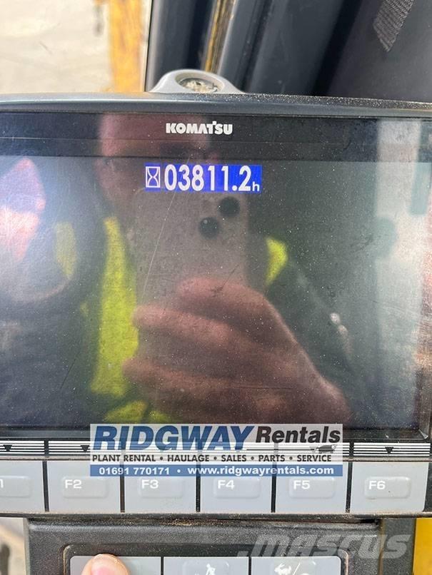 Komatsu PW 160-11 Wielgraafmachines