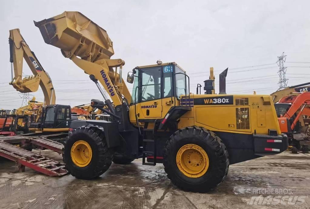 Komatsu WA 380 Wielladers