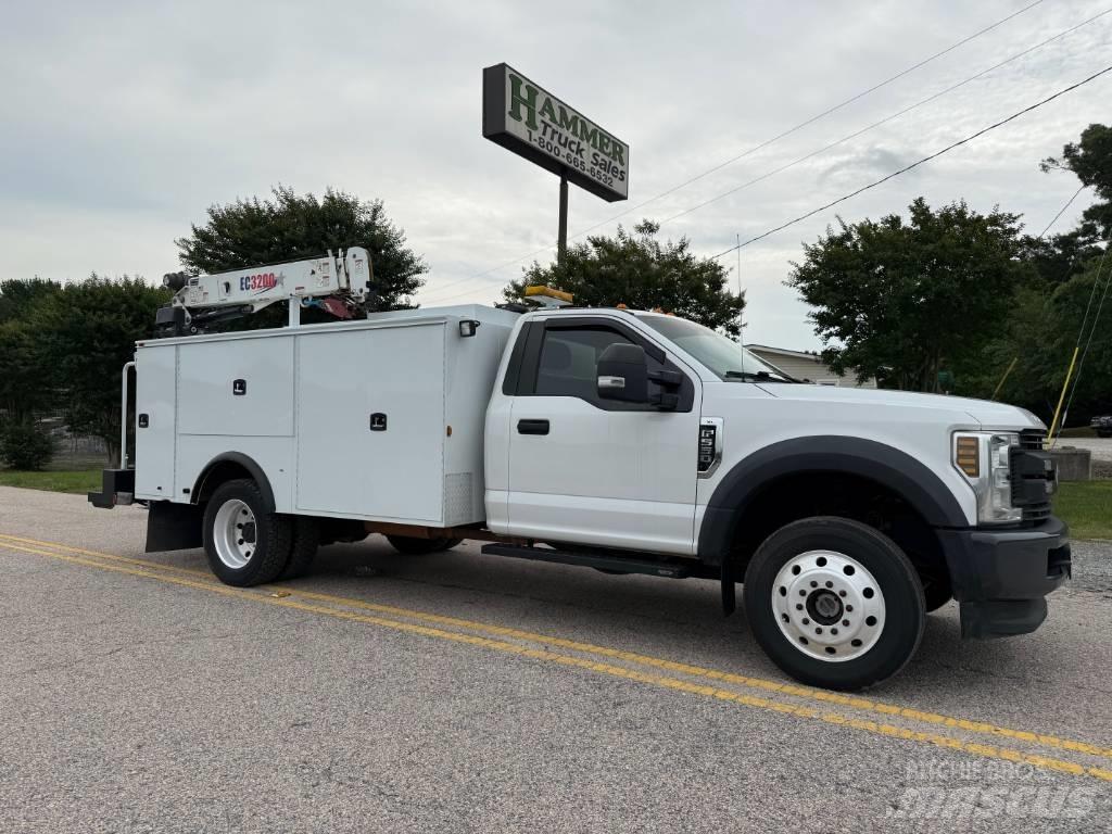 Ford F 550 Bestelwagens met open laadbak