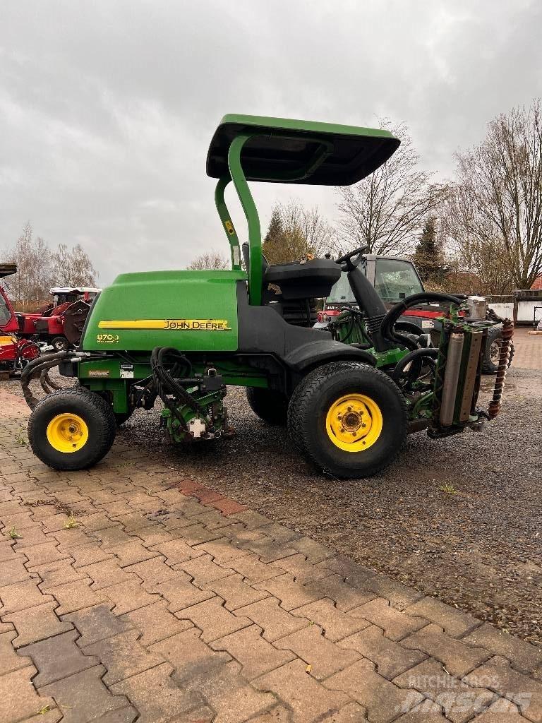 John Deere 8700 Golfbaanmaaiers