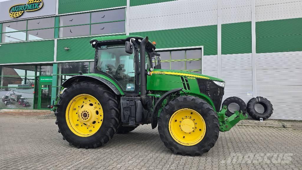 John Deere 7230 R Tractoren