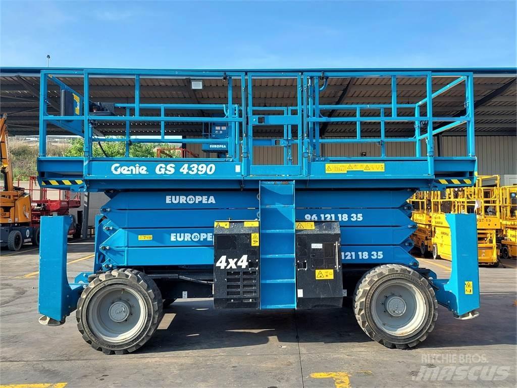 Genie GS4390 Schaarhoogwerkers