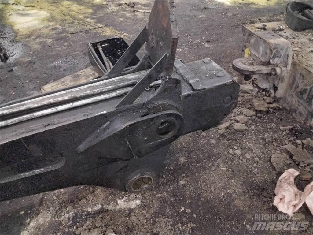 Valmet CRF14 Uitrijwagenkranen