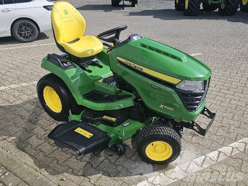 John Deere X590 Maaiers