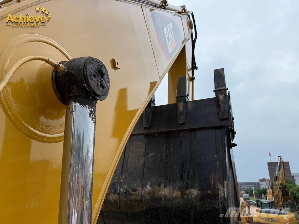 CAT 320 D Rupsgraafmachines