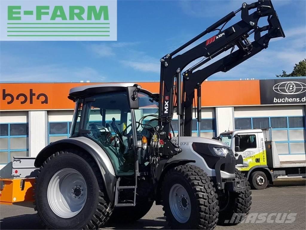 Kubota m4073 cab Tractoren