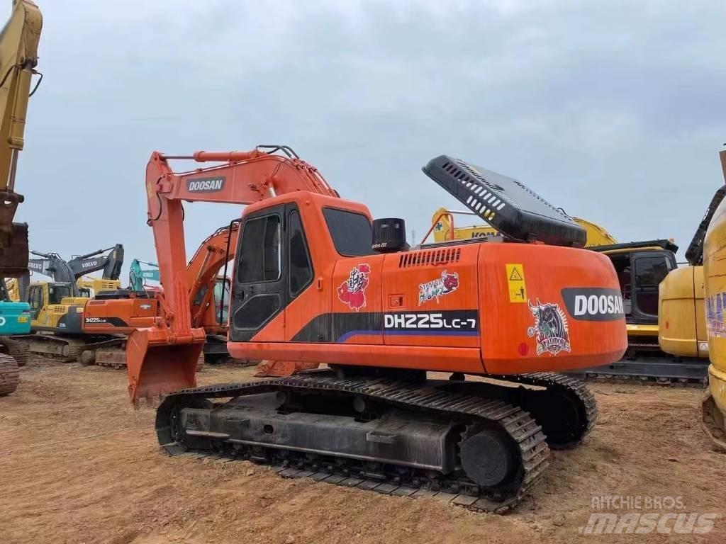 Doosan 225-7 Rupsgraafmachines