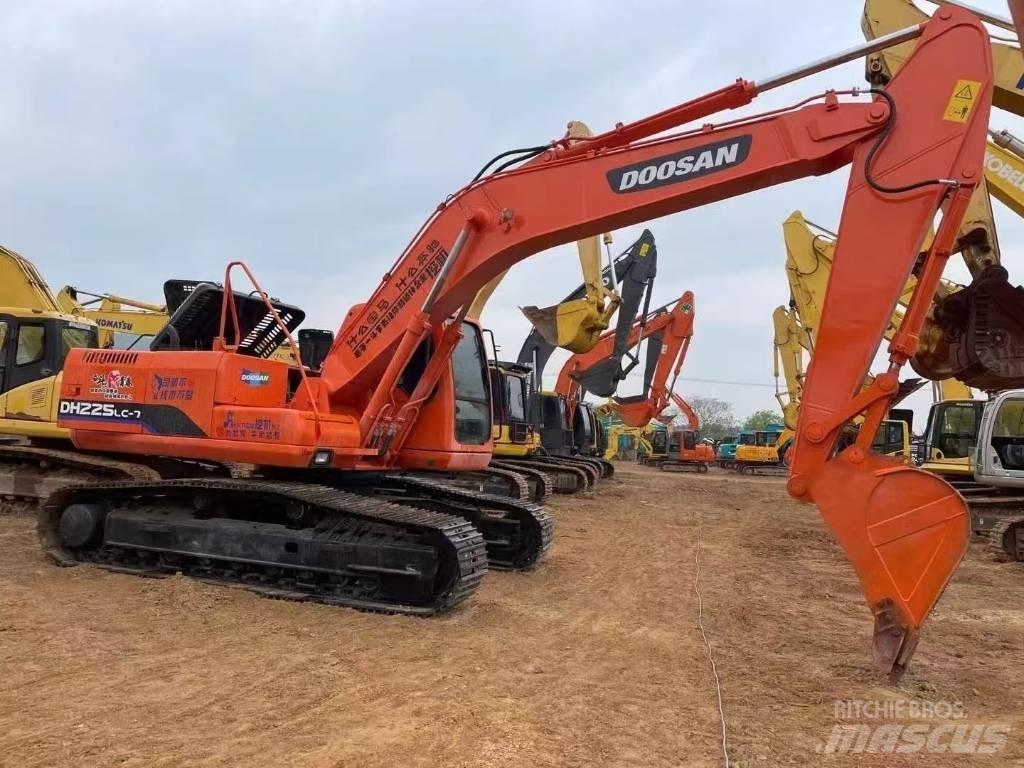 Doosan 225-7 Rupsgraafmachines
