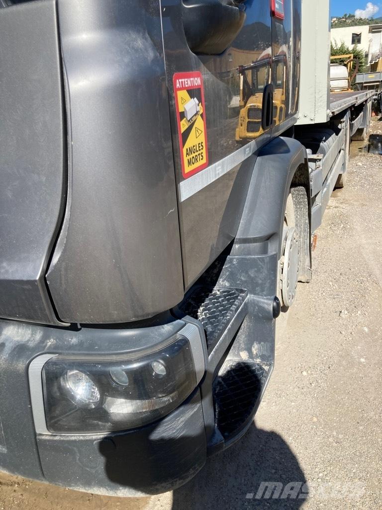 Renault Premium Trekkers