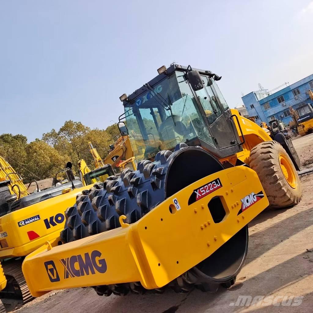 XCMG XS 223 J Trilrolwalsen