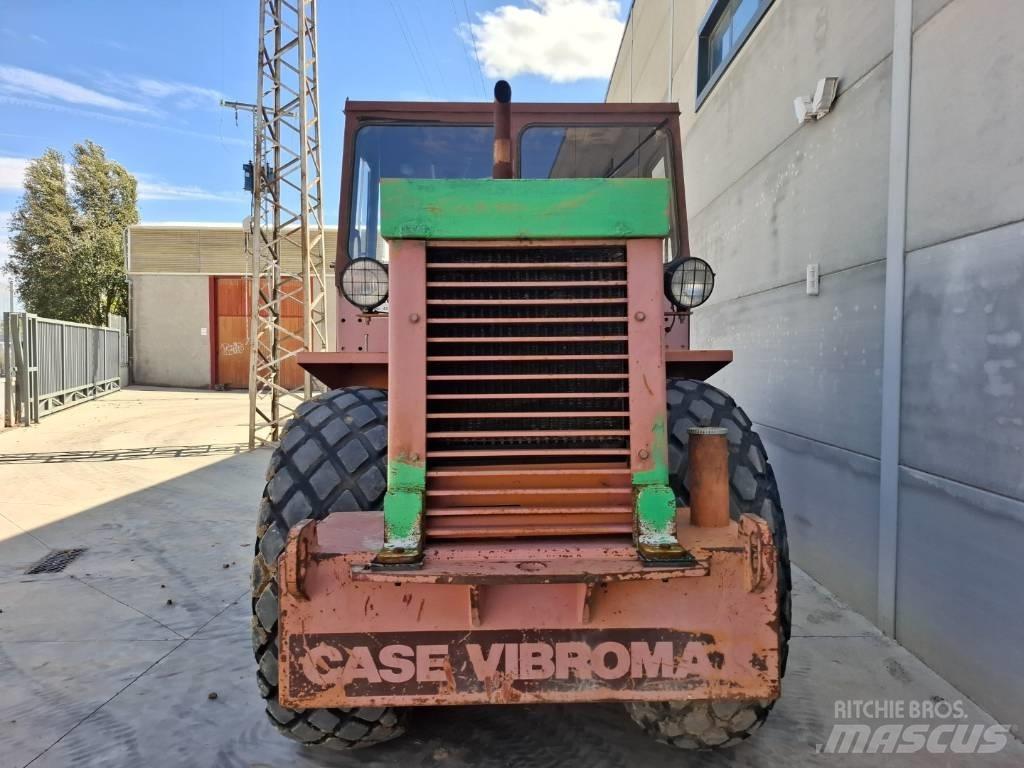 CASE Vibromax W1102D Trilrolwalsen