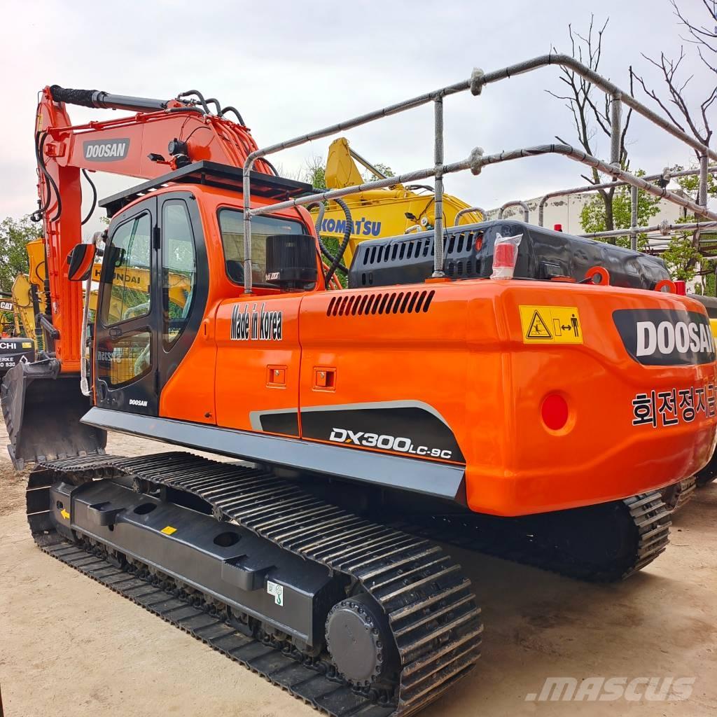 Doosan DX 300 LCA Rupsgraafmachines