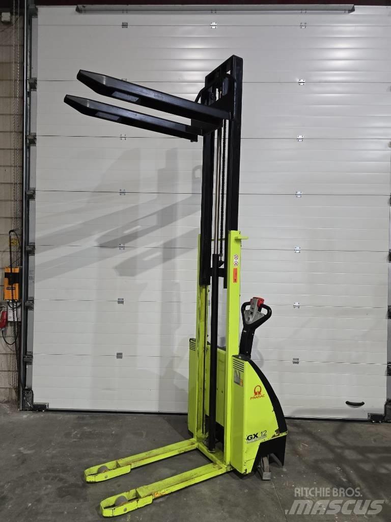 Pramax GX 12/29 Stapelaar meeloop