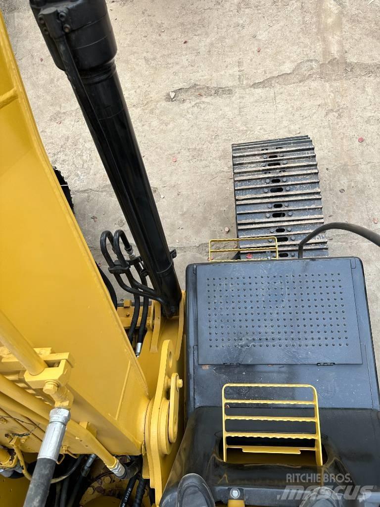 CAT 320 D Rupsgraafmachines