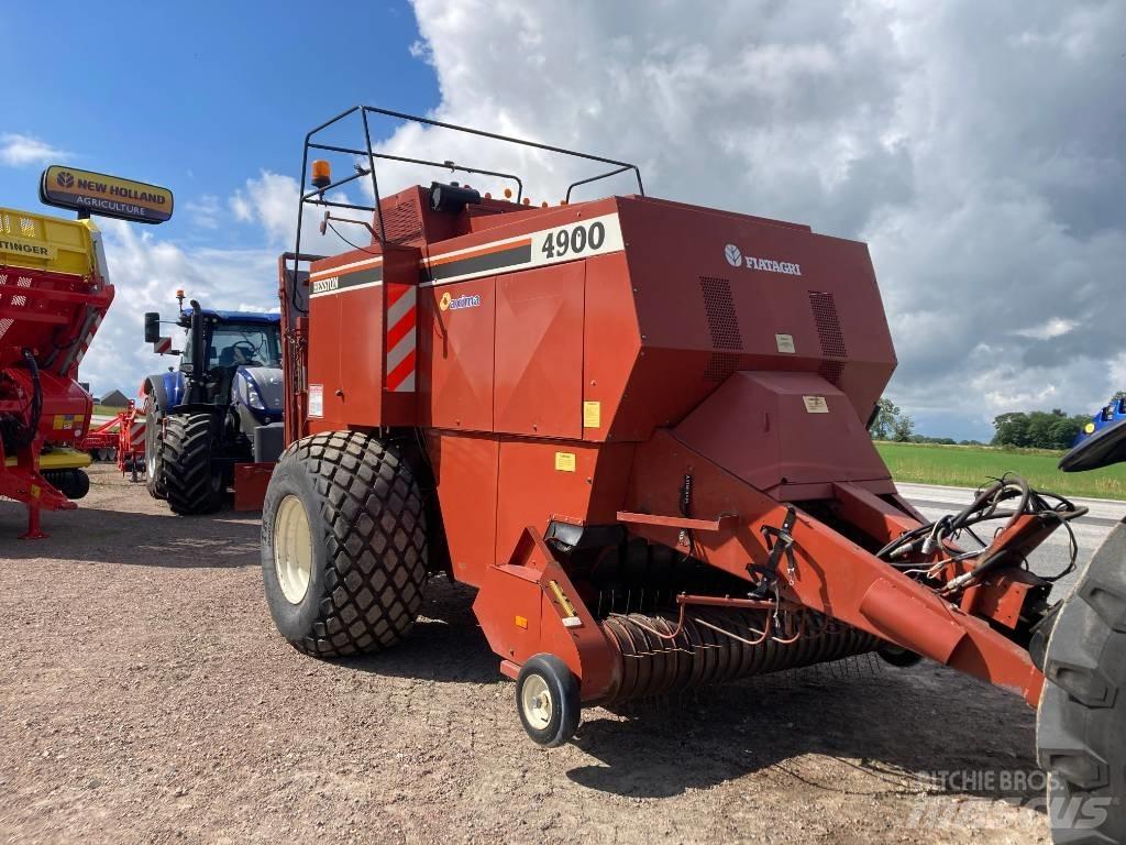 Hesston 4900 Vierkante balenpers