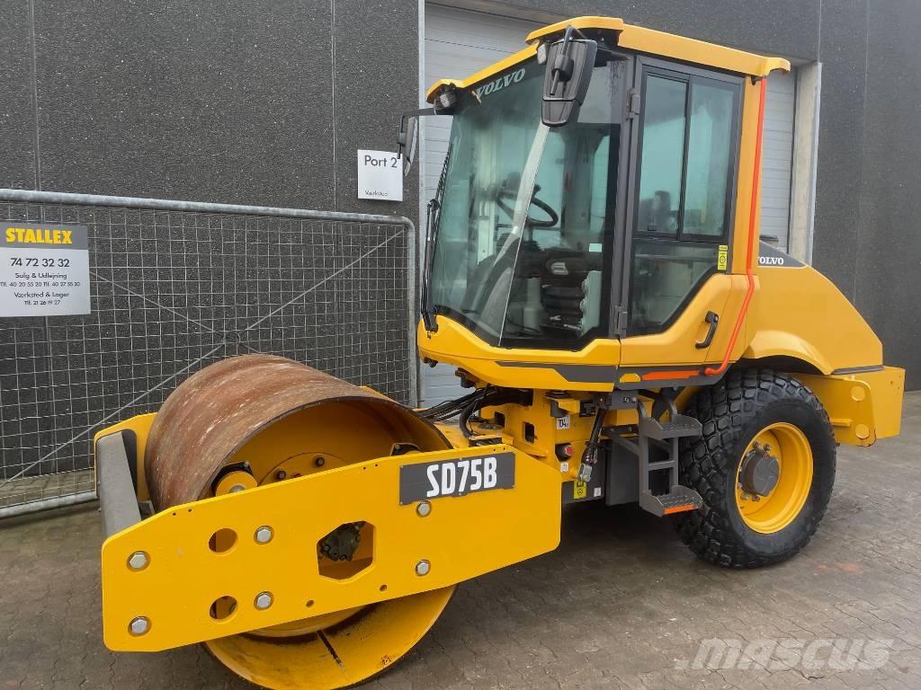 Volvo SD75B Trilrolwalsen