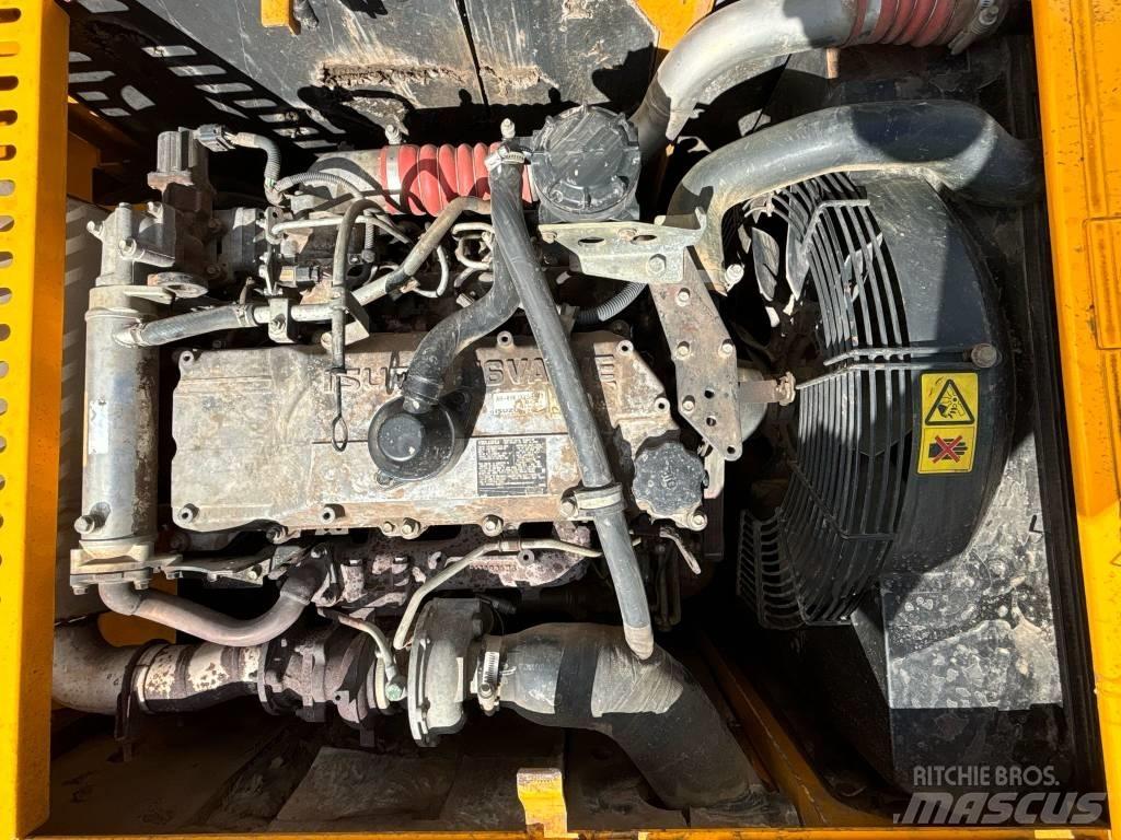 JCB JS 260 LC Rupsgraafmachines
