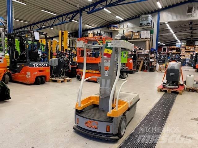 Crown WAV 50-118 Orderpicker voor middelhoog niveau
