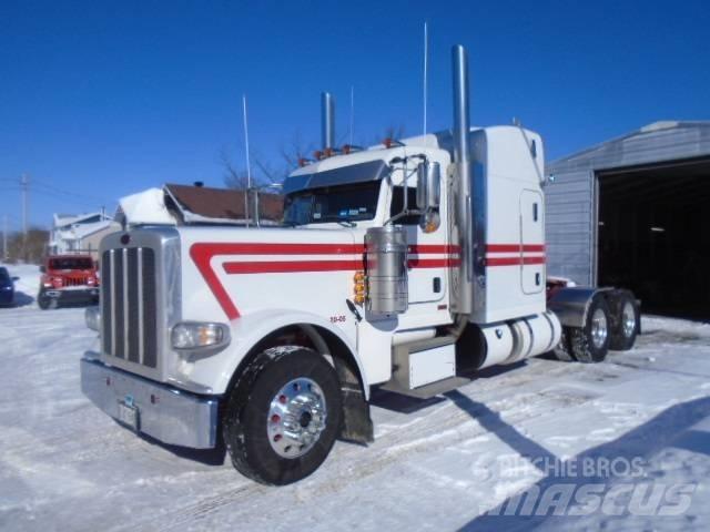 Peterbilt 389 Trekkers