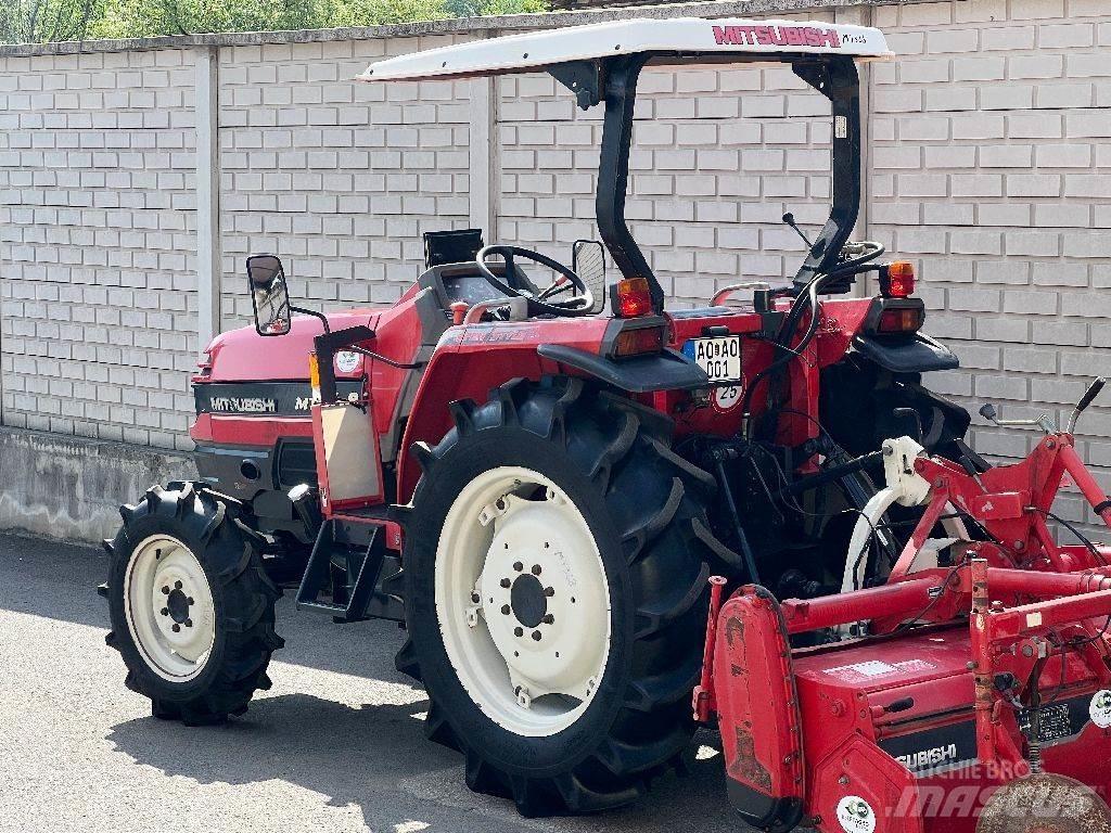 Mitsubishi MT368 Tractoren