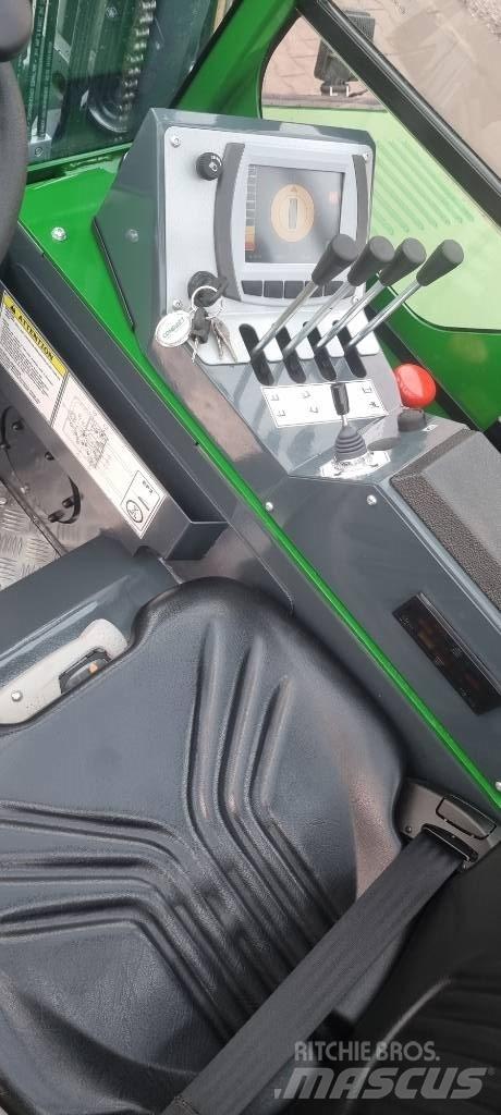 Combilift CBE 2500 Four-way truck