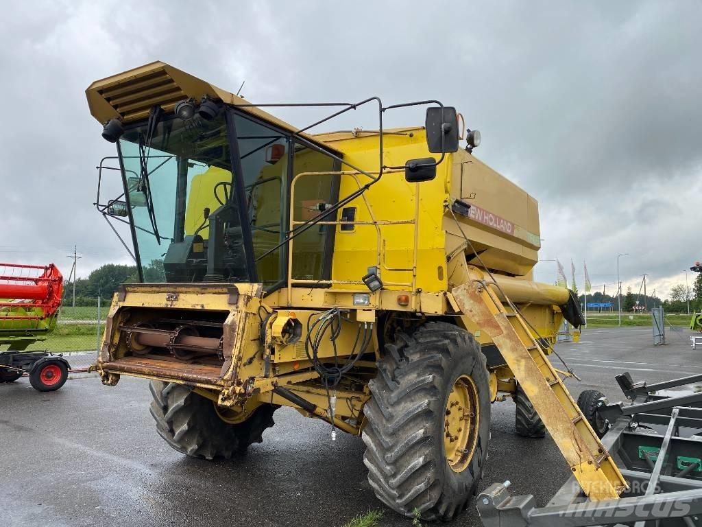New Holland TF 46 Maaidorsmachines