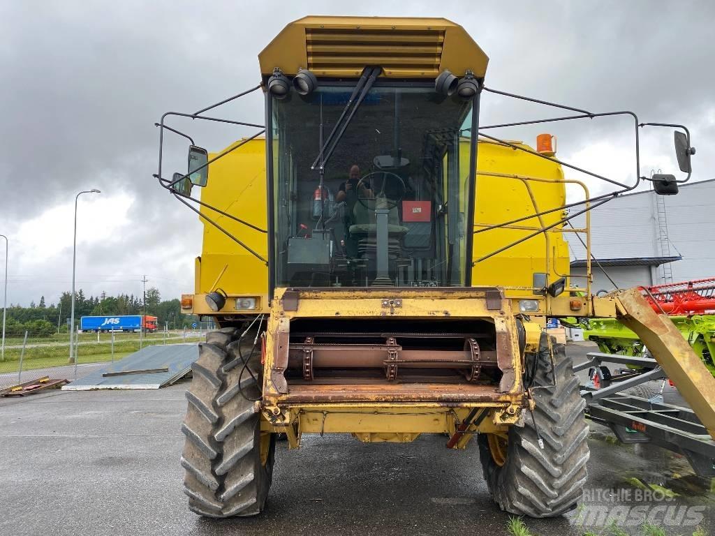 New Holland TF 46 Maaidorsmachines