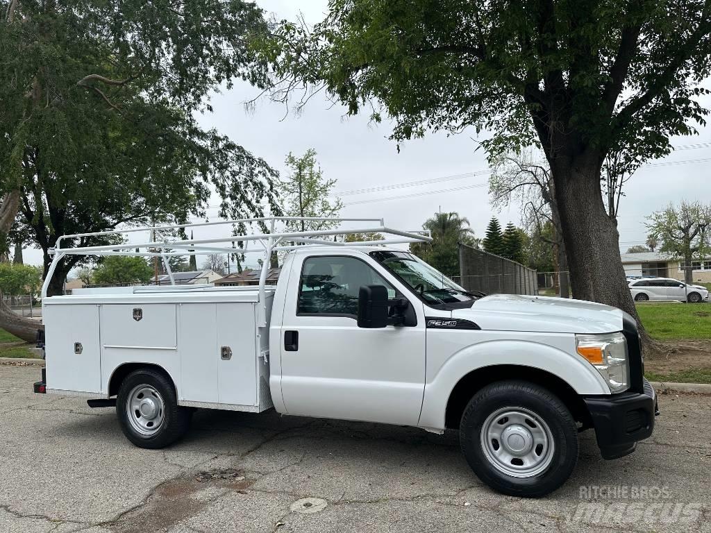 Ford F 350 Bestelwagens met open laadbak