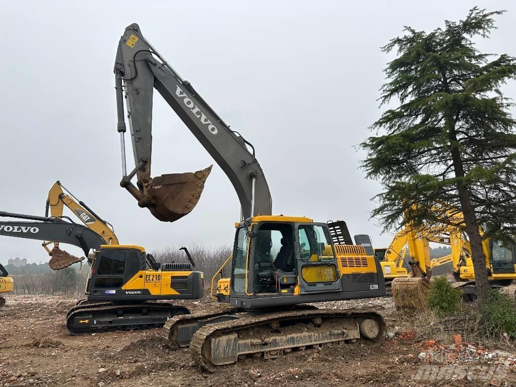 Volvo EC 210 Rupsgraafmachines
