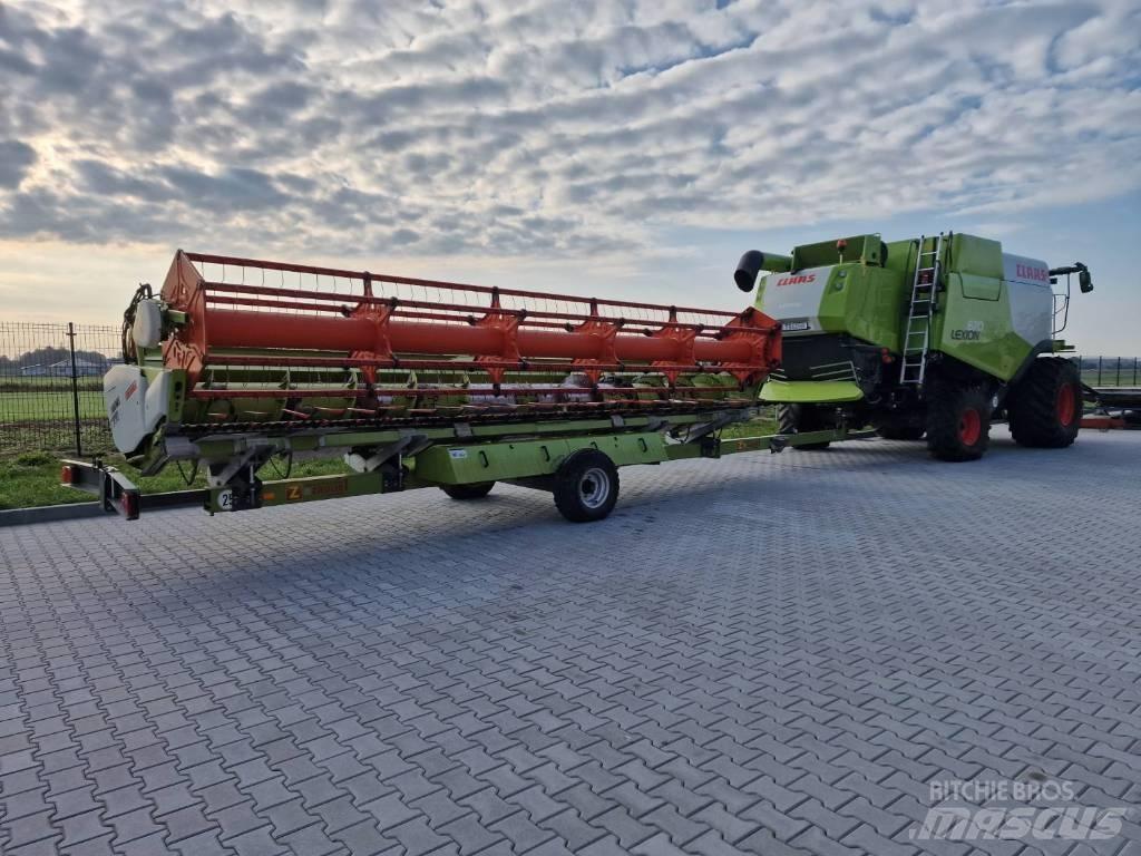 CLAAS Lexion 670 Maaidorsmachines