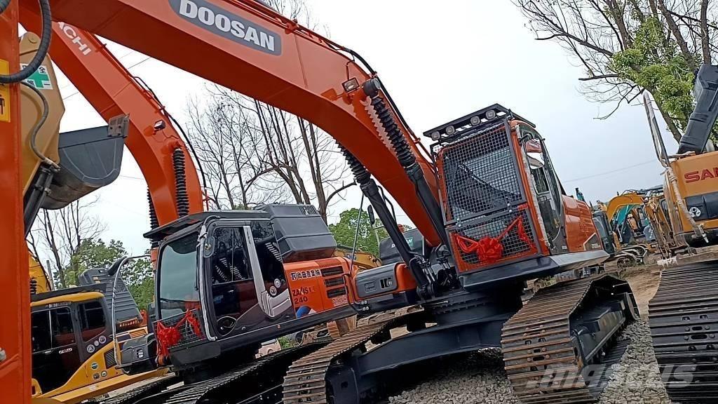 Doosan DX 225 LC Rupsgraafmachines