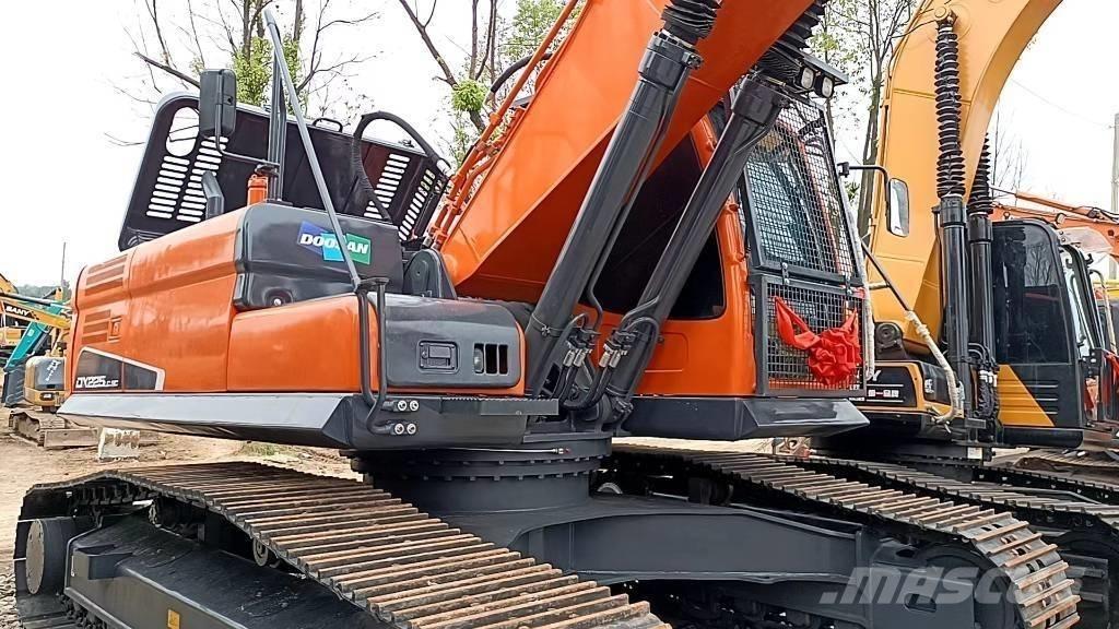 Doosan DX 225 LC Rupsgraafmachines