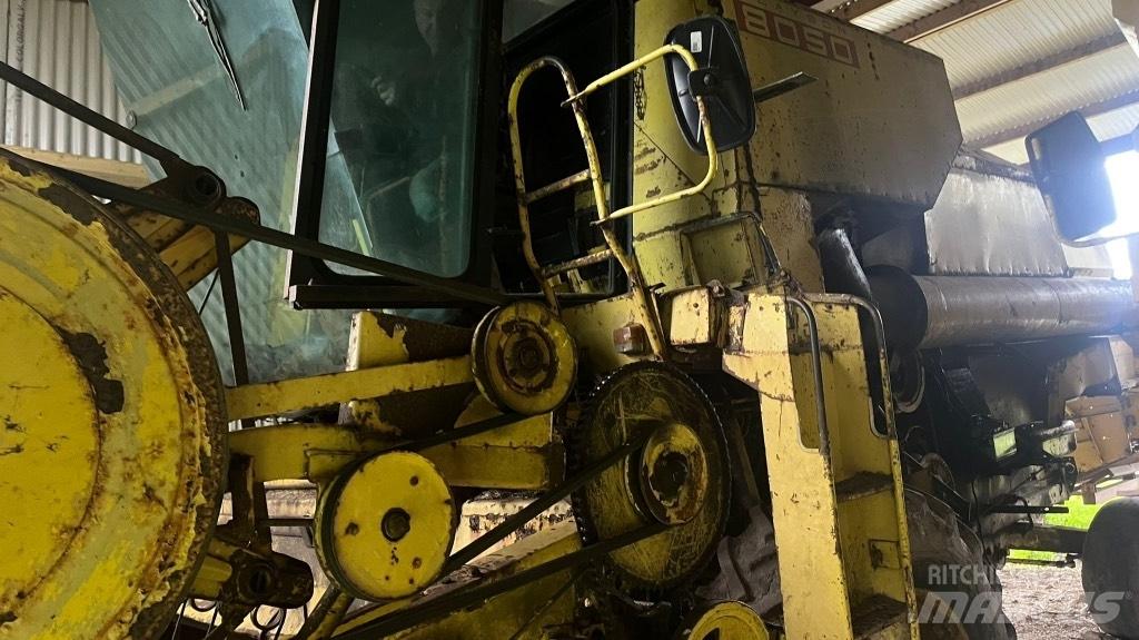 New Holland 8050 Maaidorsmachines