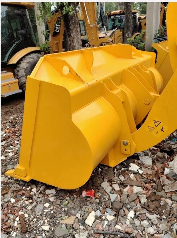 Komatsu WA 320-5 Wielladers
