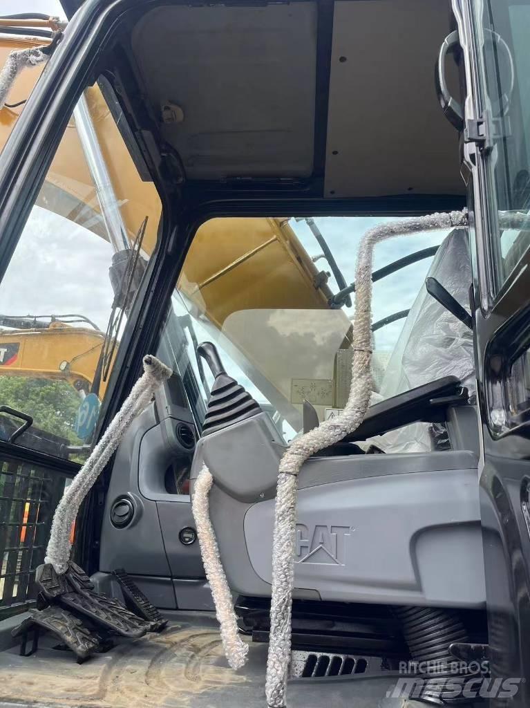 CAT 320 D Rupsgraafmachines