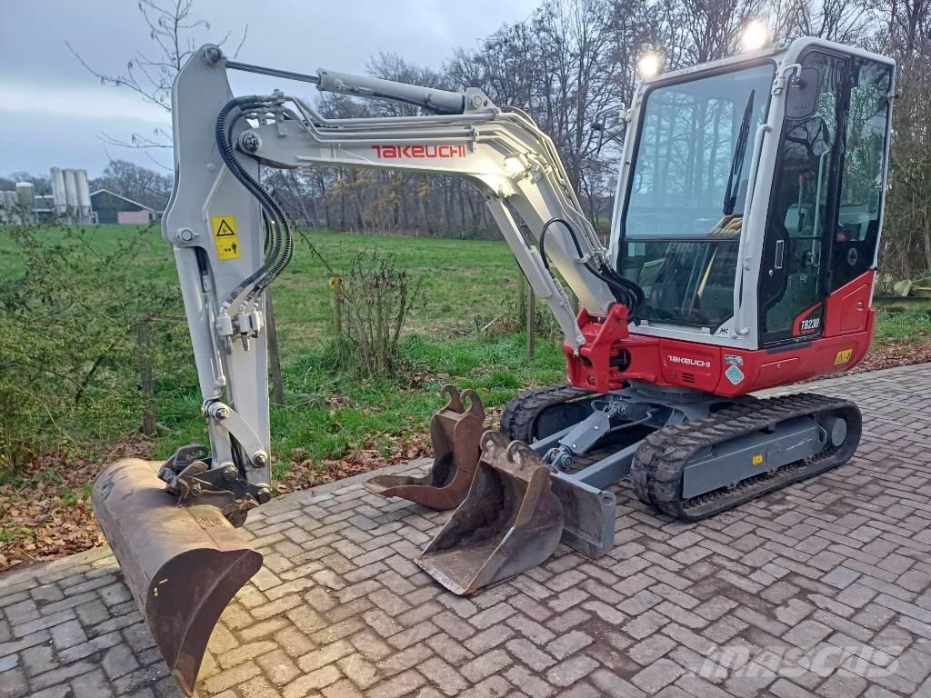 Takeuchi TB 230 Minigraafmachines < 7t
