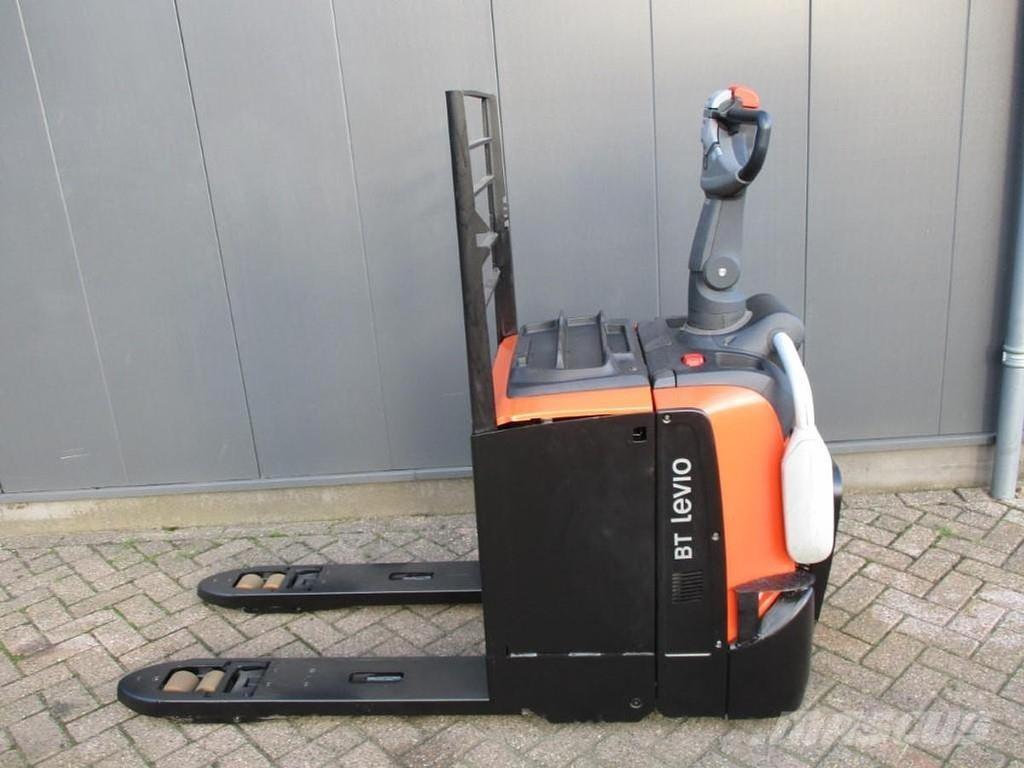 Toyota LPE250 Meerij pallettruck met platform