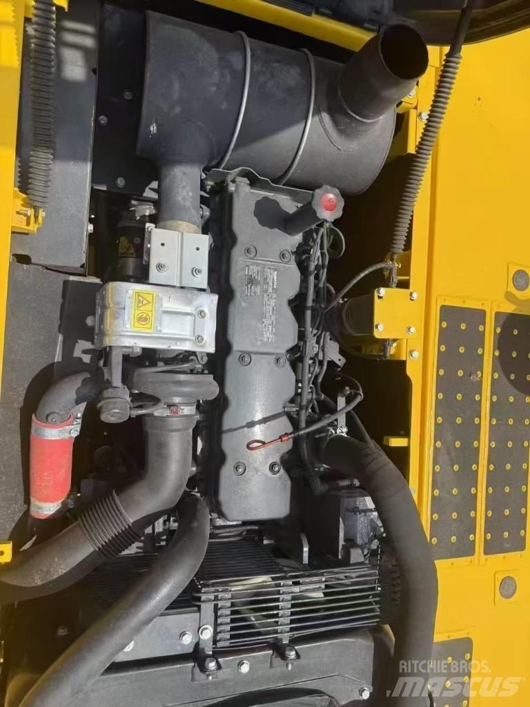 Komatsu 220LC-8 Rupsgraafmachines