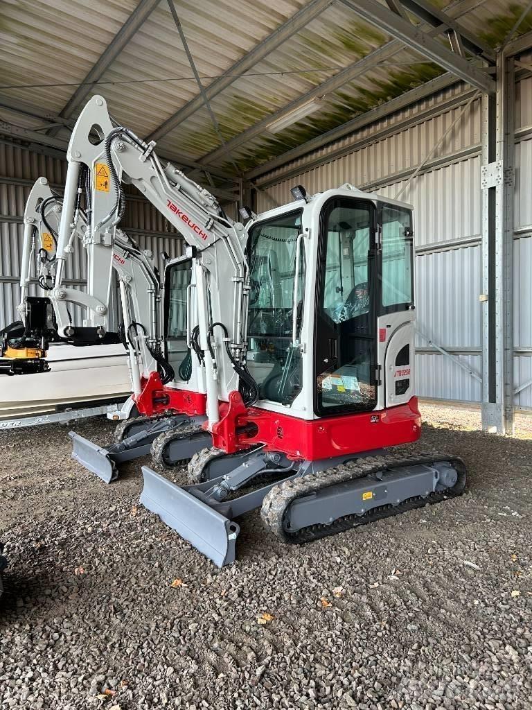 Takeuchi TB325 Minigraafmachines < 7t