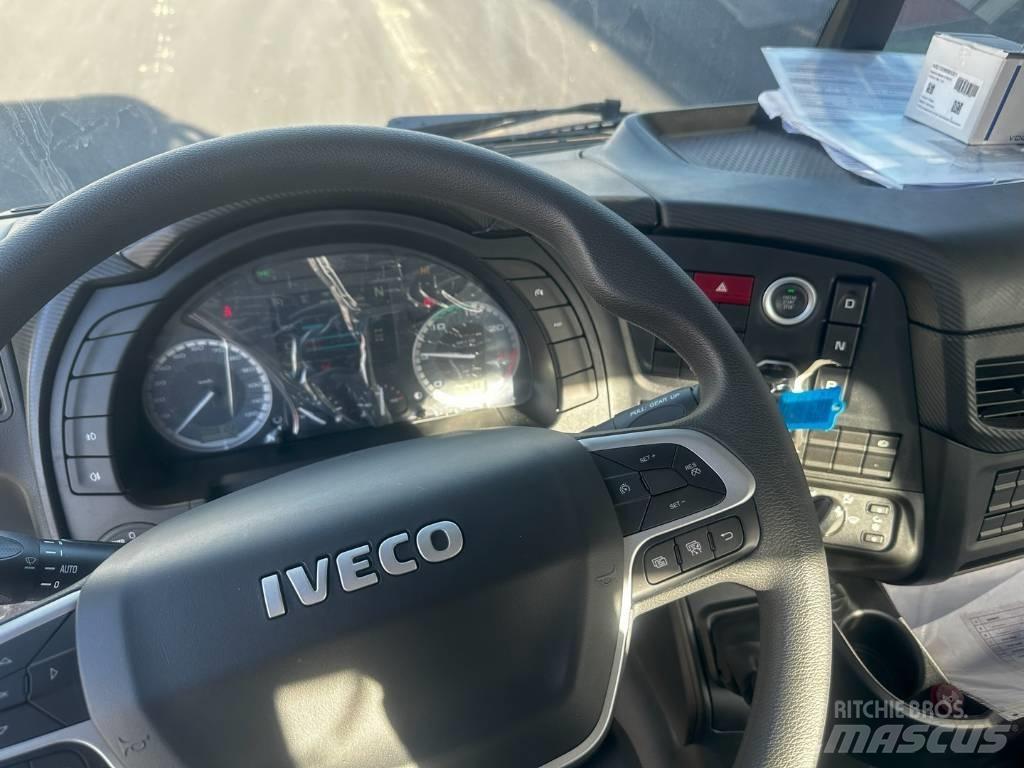 Iveco T-WAY 450 Vlakke laadvloer met kraan