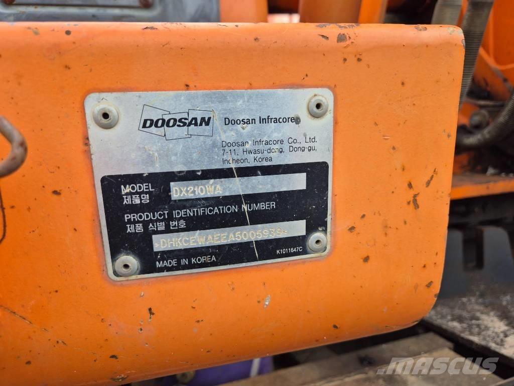 Doosan DX210WA Wielgraafmachines