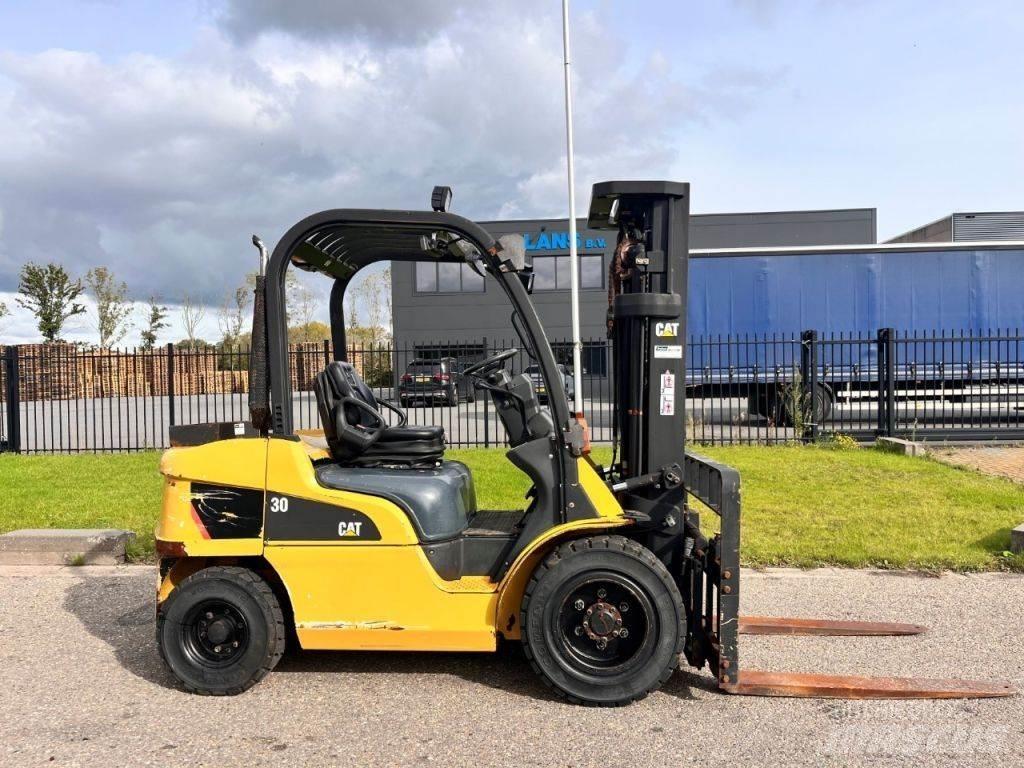 CAT DP30N Diesel heftrucks
