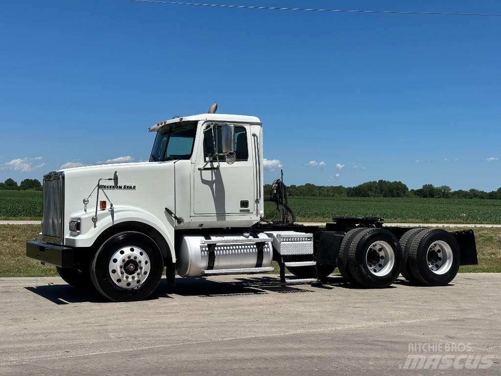 Western Star 4900 Trekkers