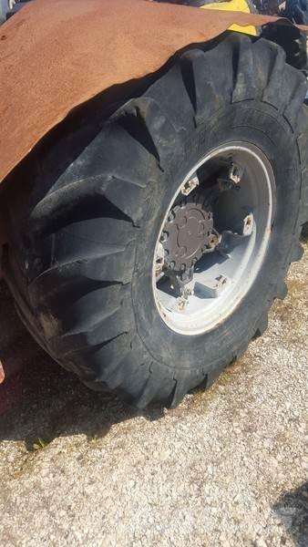  Pneus 16.9R24 Banden, wielen en velgen