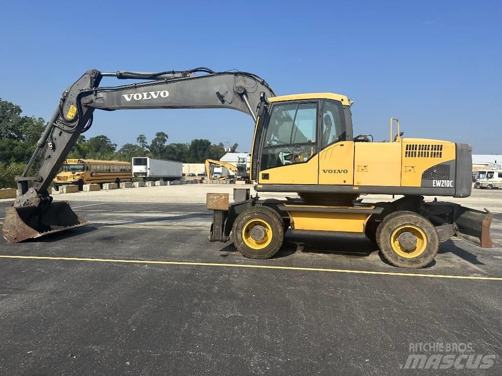 Volvo EW 210 C Wielgraafmachines