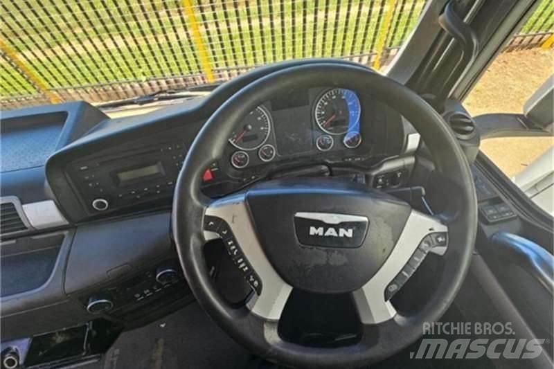 MAN 26 SERIES Anders