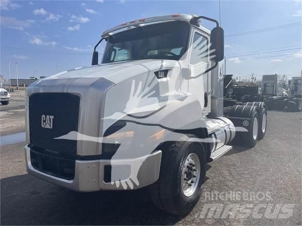 CAT CT660 Trekkers